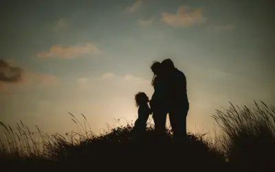 Семейни фотосесии по залез, в гората, на плажа